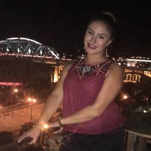 Maroon embroidered tank top!